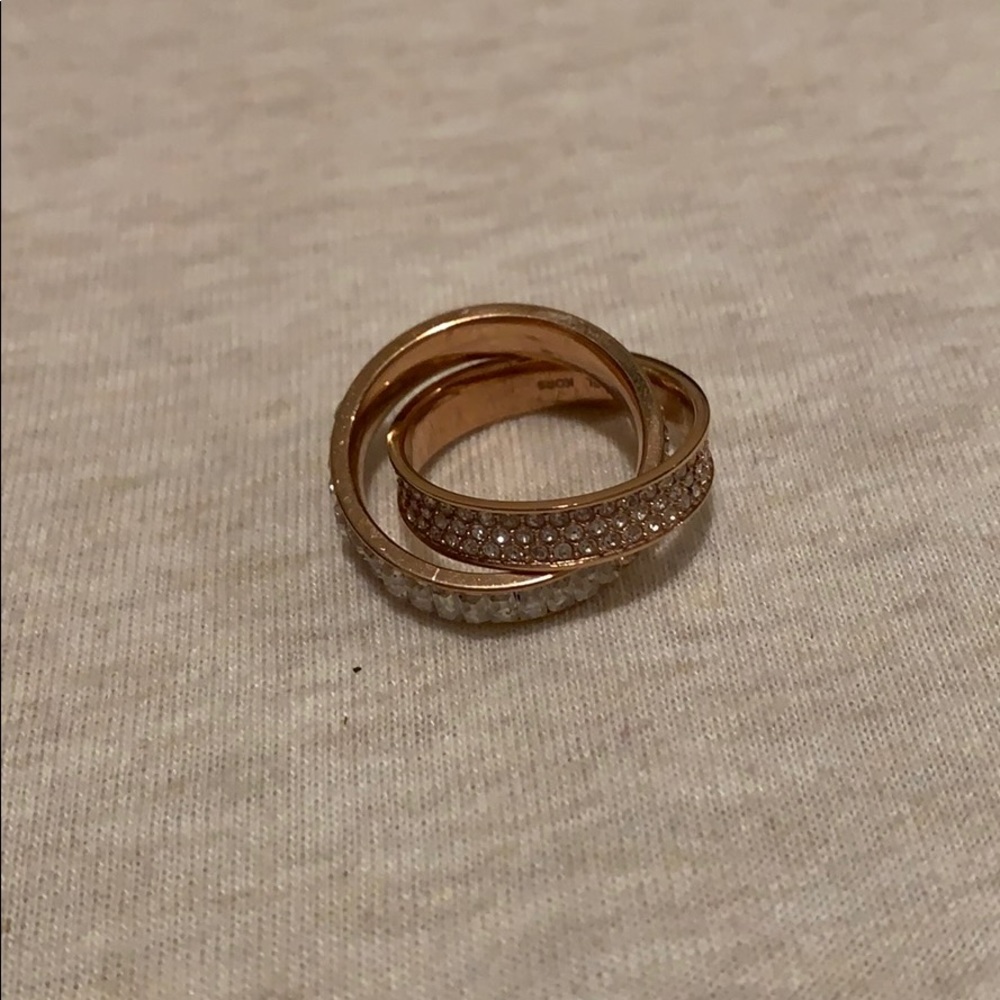 An intertwined ring.